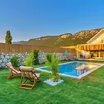 Bezirgan 2 Bedroom With Private Pool Vilă *
