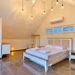 Bezirgan 2 Bedroom With Private Pool Vilă Kalkan