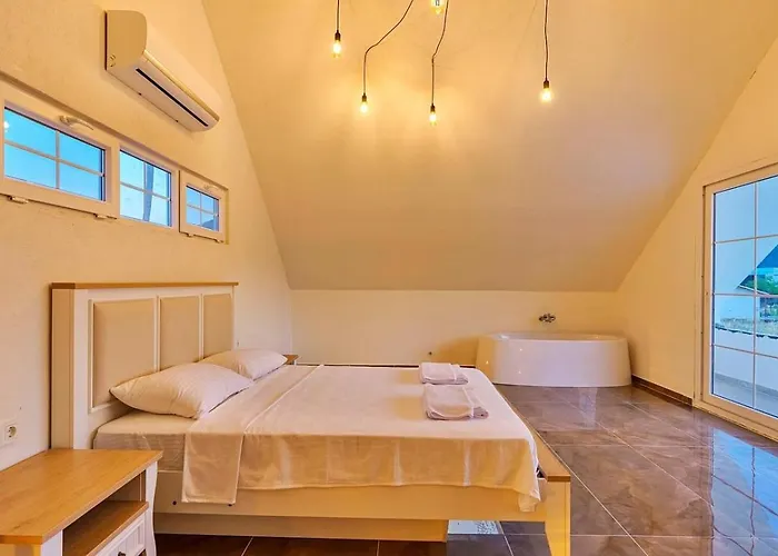 Bezirgan 2 Bedroom With Private Pool * Калкан