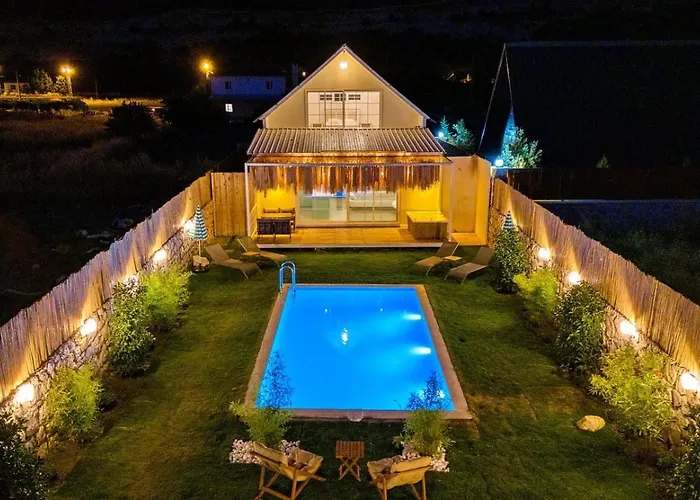 别墅 Bezirgan 2 Bedroom With Private Pool *