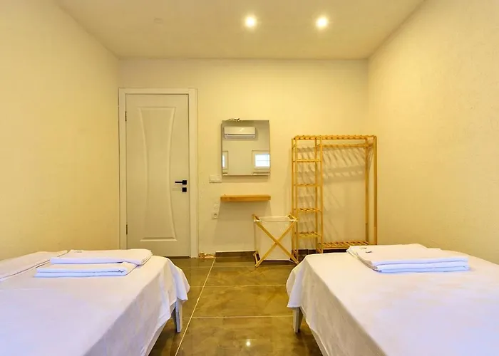 Bezirgan 2 Bedroom With Private Pool 别墅