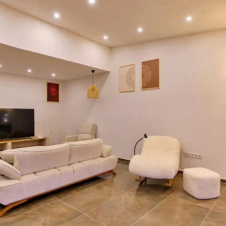 Bezirgan 2 Bedroom With Private Pool Kalkan